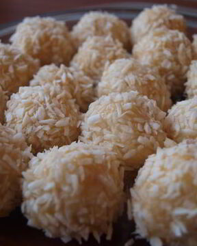 Конфеты По мотивам Раффаелло