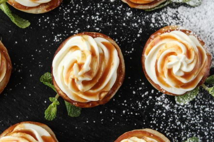 Рецепт банановые блинчики с кремом и карамелью