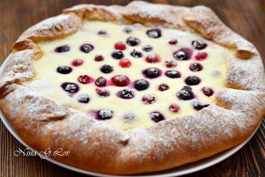 Рецепт бархатная галета с творожным кремом и ягодами