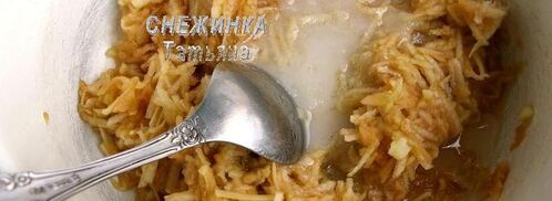 рулет из овсяных хлопьев с творожно-малиновой начинкой и кремом. Шаг 2