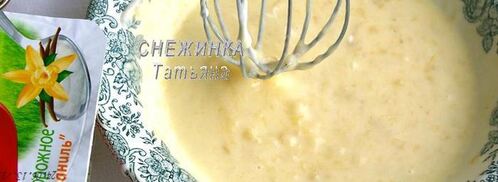 рулет из овсяных хлопьев с творожно-малиновой начинкой и кремом. Шаг 9