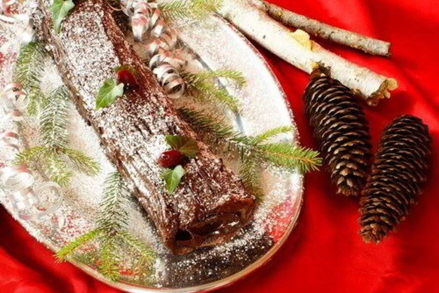 Рецепт шоколадное полено с кремом из каштанов и ягодами