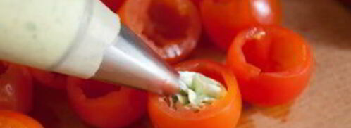 томаты черри с базиликовым кремом. Шаг 3