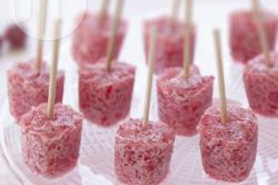 Рецепт домашнее малиновое мороженое с желе