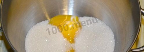 домашнее мороженое с малиновым соусом. Шаг 2