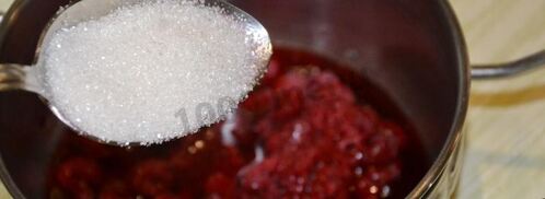 домашнее мороженое с малиновым соусом. Шаг 10