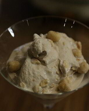 Кофейно-ореховое мороженое