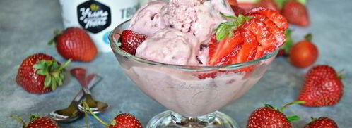 творожно-клубничное мороженое с кусочками шоколада. Шаг 4