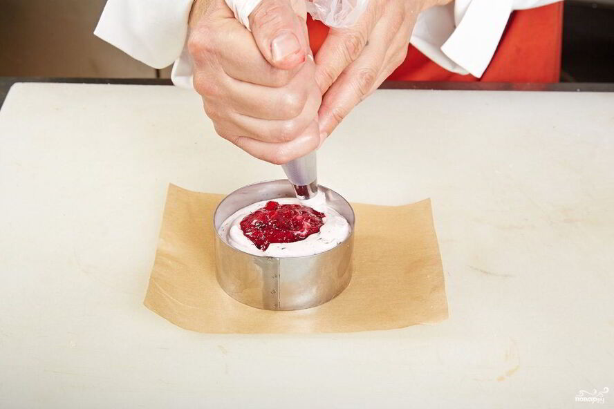 Рецепт легкий мусс с клюквенно-медовым соусом