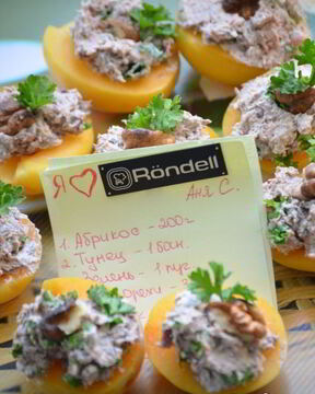 Мусс из тунца на абрикосах