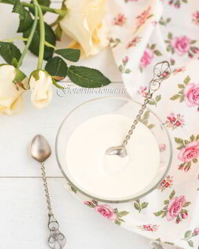 Мусс с белым шоколадом Ваниль-базилик