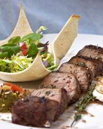 Нежная говядина с муссом из кабачка и кремом из козьего сыра