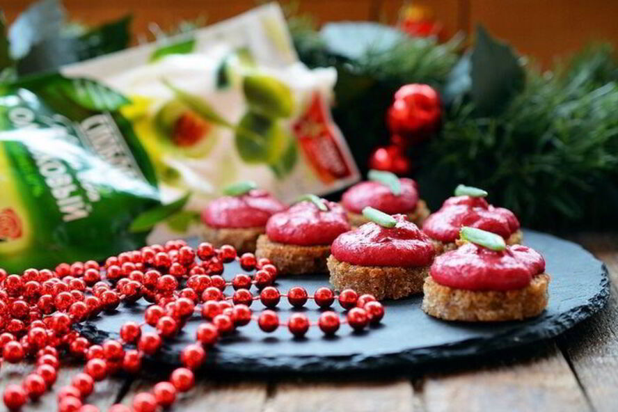 Рецепт селедочный мусс на хрустящих тостах