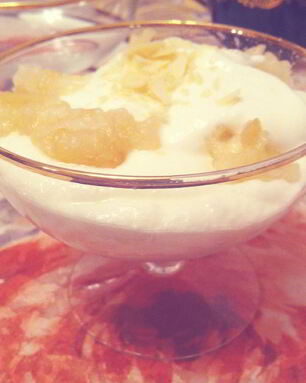 Творожный мусс с яблочным пюре