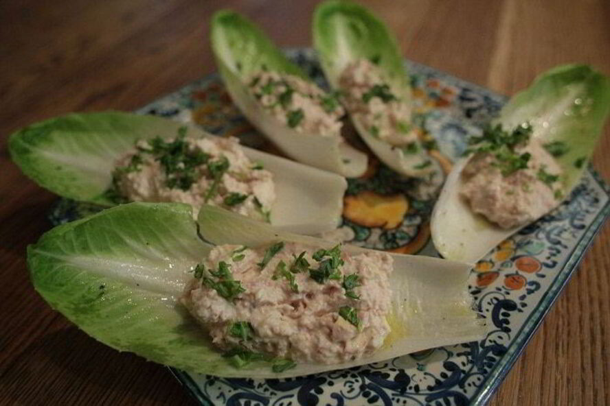 Рецепт закуска из цикория с куриным муссом и тархуном