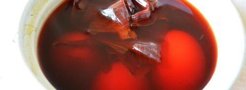 красим пасхальные яйца в цвет охра в луковой шелухе. Шаг 4