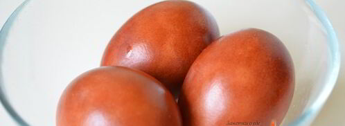 красим пасхальные яйца в цвет охра в луковой шелухе. Шаг 6