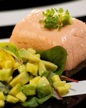 Суфле из лосося с цитрусовым салатом