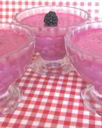 Суфле из ягод ежевики со сгущенным молоком