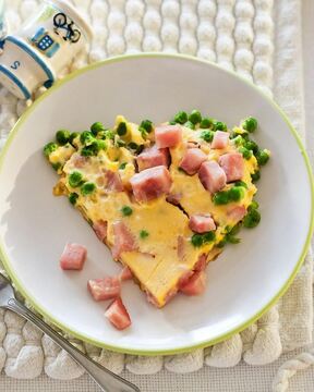 Яичное суфле с ветчиной в мультиварке