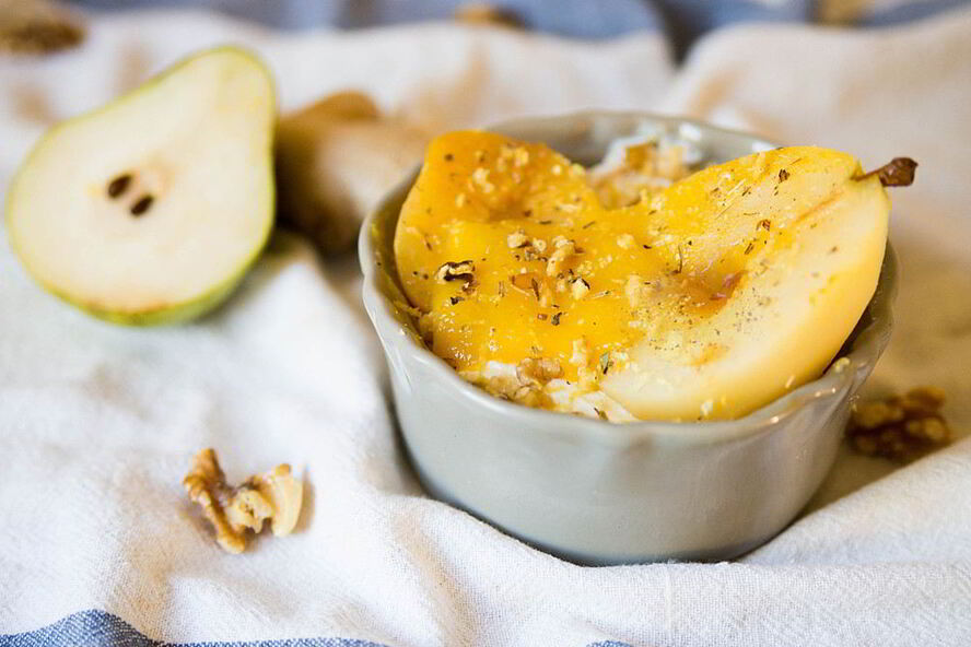 Рецепт вареная груша с манговым соусом