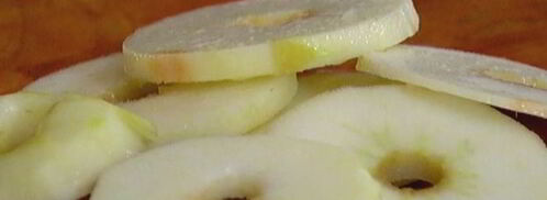 яблочные кольца в кляре. Шаг 2