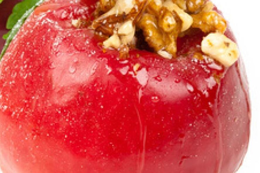 Рецепт запеченных яблок с грецкими орехами и медома