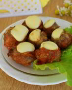 Фрикадельки под томатно-сырным соусом