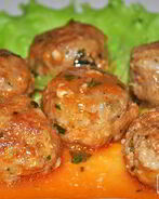 Пикантные фрикадельки в соусе