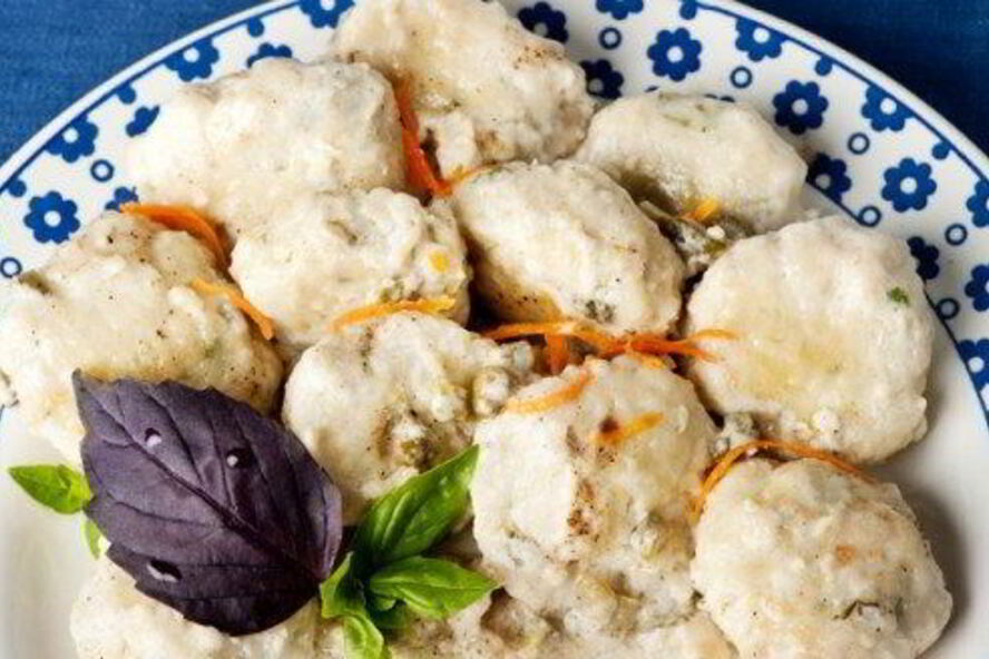 Рецепт рыбные фрикадельки в соусе с корнишонами по-польски