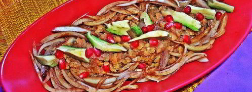 чечевица с пикантным луком и авокадо. Шаг 10