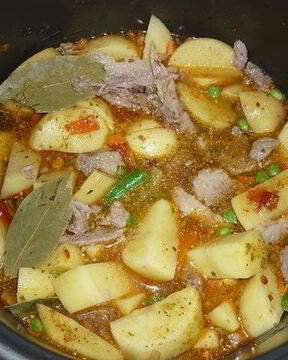 Картофель с овощами в мультиварке