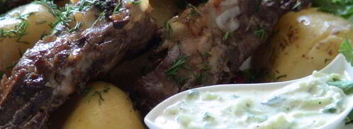 картошка с ребрышками в имбирно-медовой глазури с соусом цацики. Шаг 8