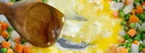 коричневый рис с яйцом и овощами. Шаг 3