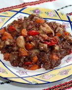 Красный рис с грибами и овощами