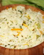 Отварной рис с чесноком и розмарином