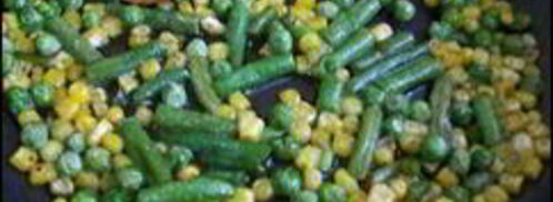 рис с горошком, кукурузой и стручковой фасолью. Шаг 3