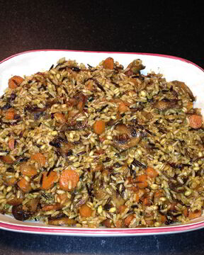 Рис с грибами, луком и морковью