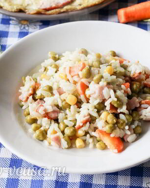 Рис с зеленым горошком