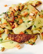 Жареная картошка с колбасой