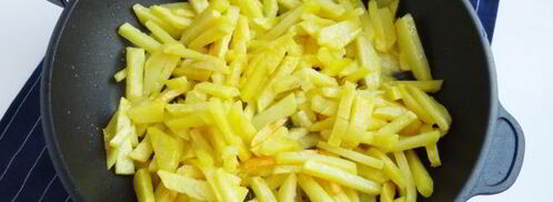 жареная картошка с солеными грибами. Шаг 10