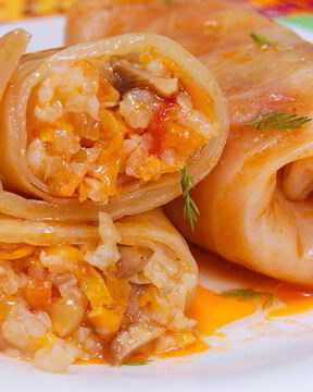 Постные голубцы с овощами и шампиньонами