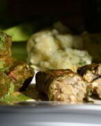 Зеленые голубцы с листьями мангольда, шпината и вкусом лета