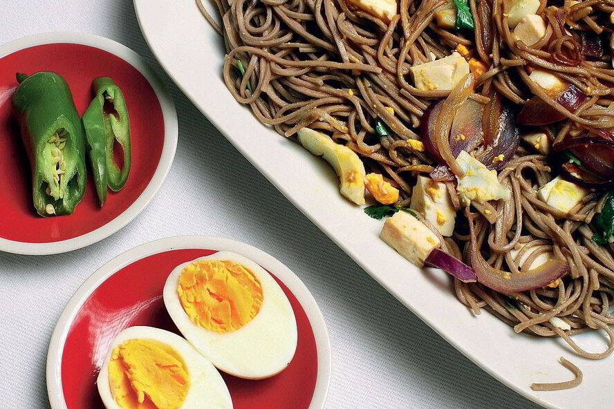 Рецепт гречневая лапша с яйцами и сыром тофу