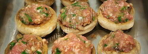 фаршированные шампиньоны с фаршем. Шаг 10