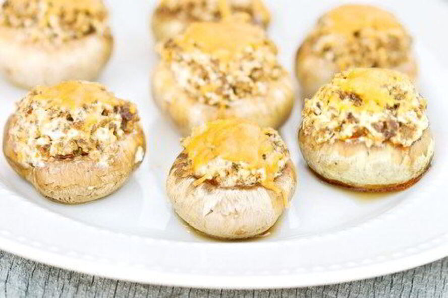Рецепт грибные шляпки, фаршированные сырно-мясной начинкой