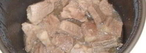 грибы со свининой в мультиварке. Шаг 3