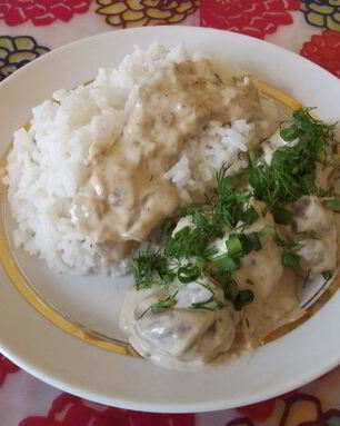 Грибы, тушенные со сливками