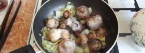 грибы, тушенные со сливками. Шаг 2