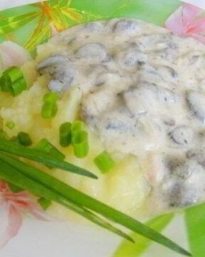 Грибы в сметанном соусе